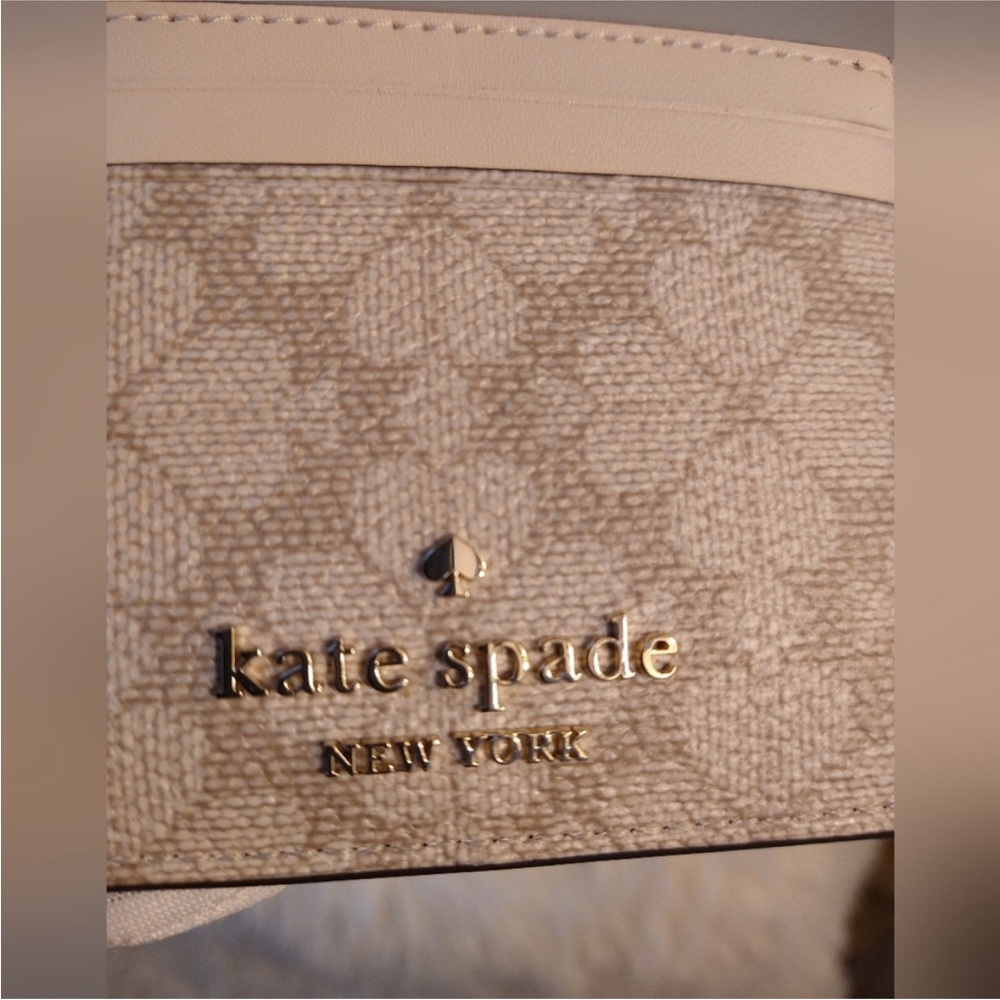 New Kate Spade Beige Card Holder Flower